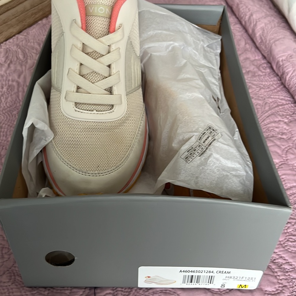 Vionic Walking Sneakers - image 5